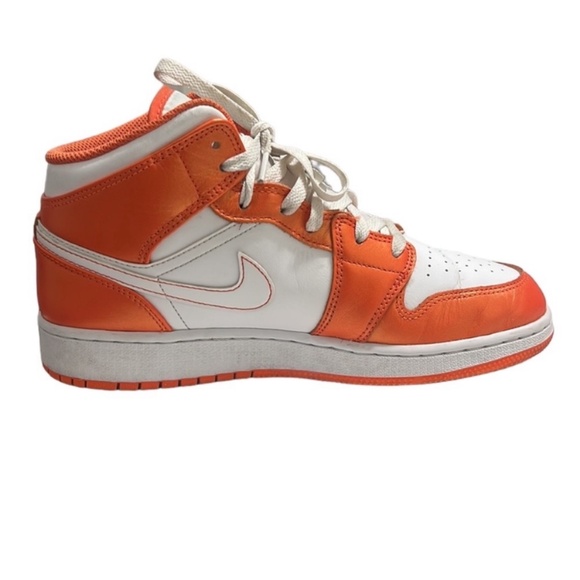 Air Jordan 1 Mid SE GS “Electro Orange” Sneakers Size 7Y - Picture 6 of 9